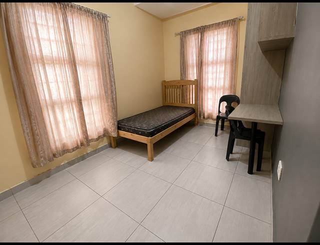 14 BEDROOM HOUSE FOR SALE IN BEDWORTH PARK